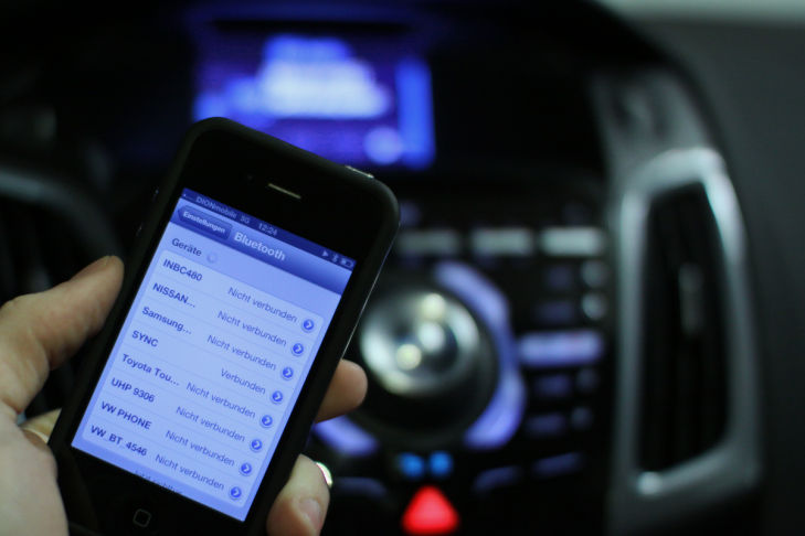 iPhone 4, Ford Sync