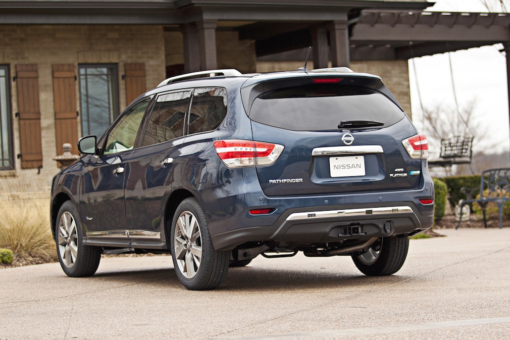 Nissan Pathfinder Hybrid 2014