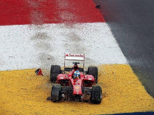 Für Fernando Alonso war das 200. Rennen nach gerade einmal einer Runden gelaufen