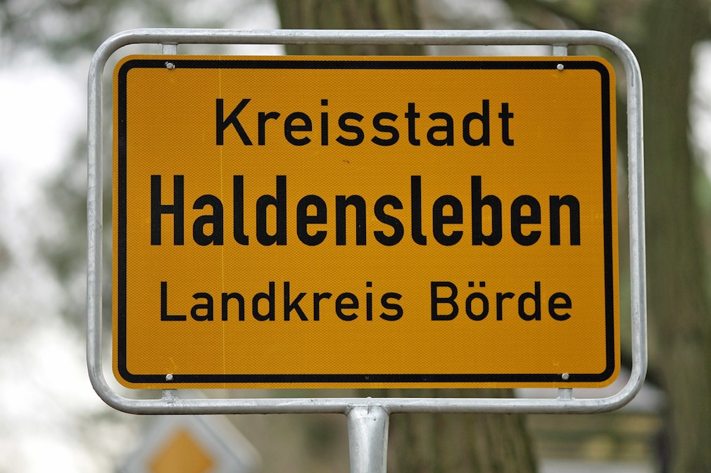 Ortsschild Haldensleben