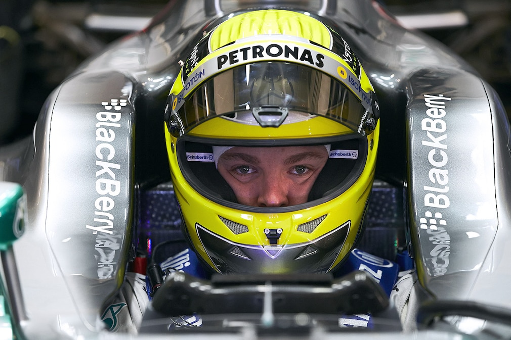 Nico Rosberg (GER) Mercedes AMG F1 W04 first run