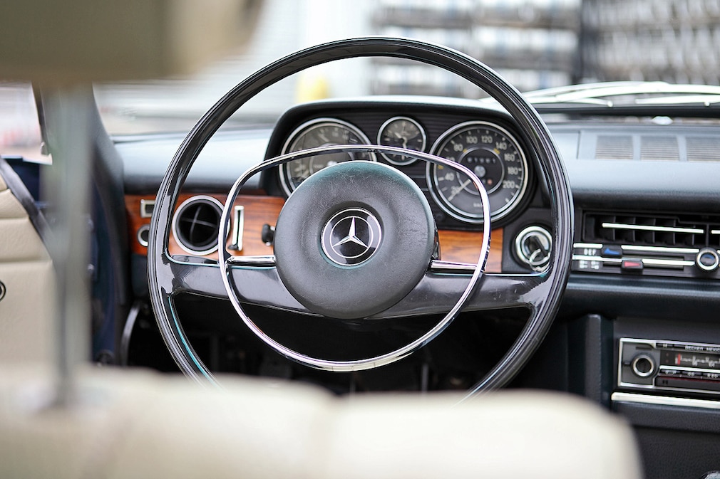 Mercedes 250 CE /8-Coupé