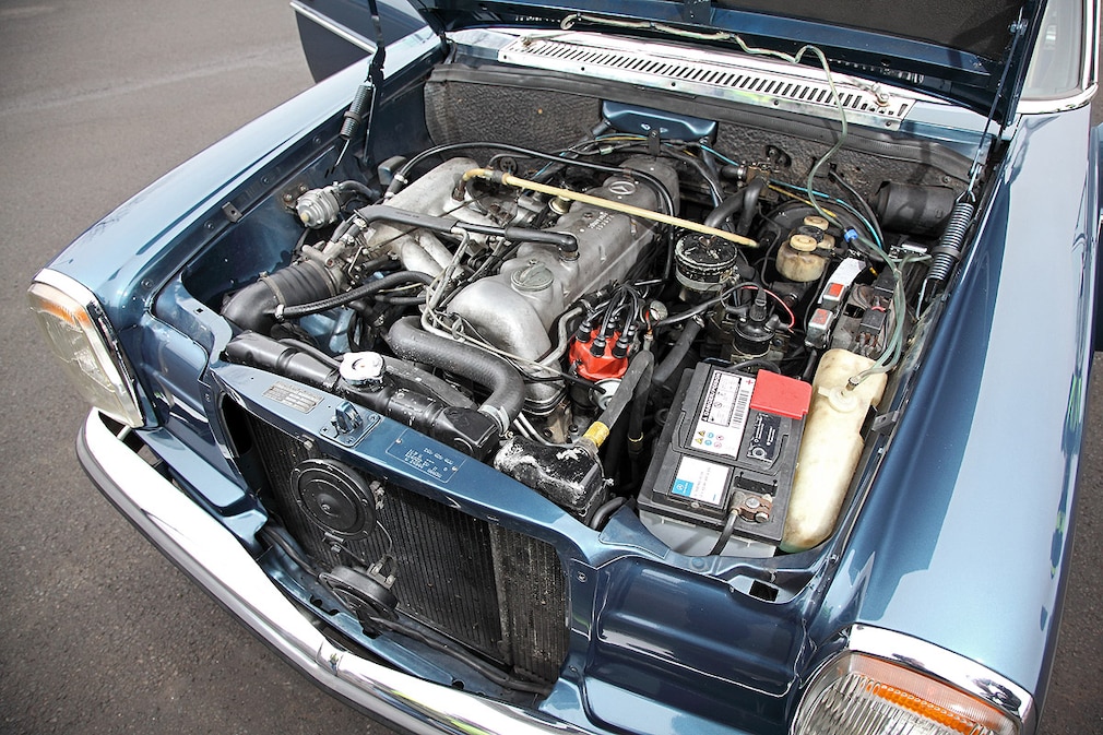 Mercedes 250 CE /8-Coupé