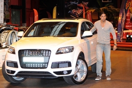 Sami Khedira (Real Madrid) vor seinem Audi Q7
