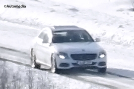 Erlkönig Mercedes C-Klasse im Schnee