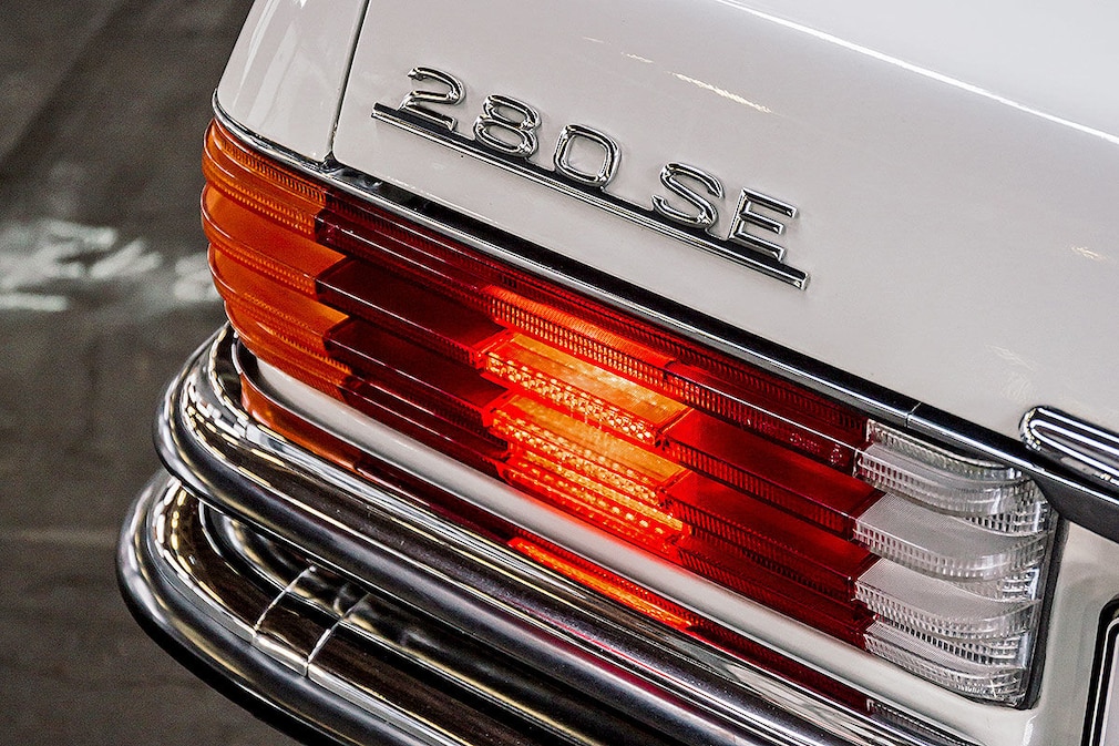 Mercedes 280 SE W116