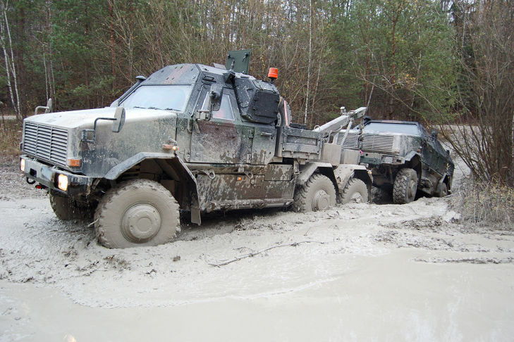 DINGO 2 6X6 BERGEFAHRZEUG 