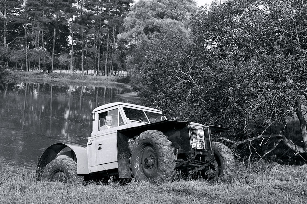 Land Rover Defender Forest