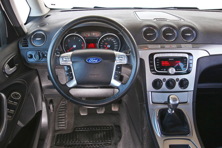 Cockpit Ford Galaxy