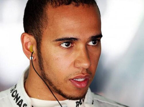 Schaut den Gefahren auch abseits der Piste gerne ins Auge: Lewis Hamilton