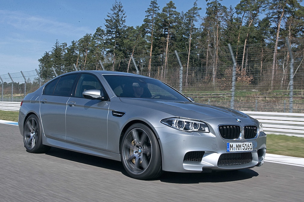 BMW M5 Facelift 2014 blau