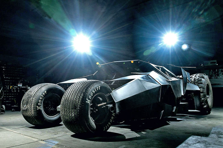 Batman Tumbler Replika Batmobil Seite links