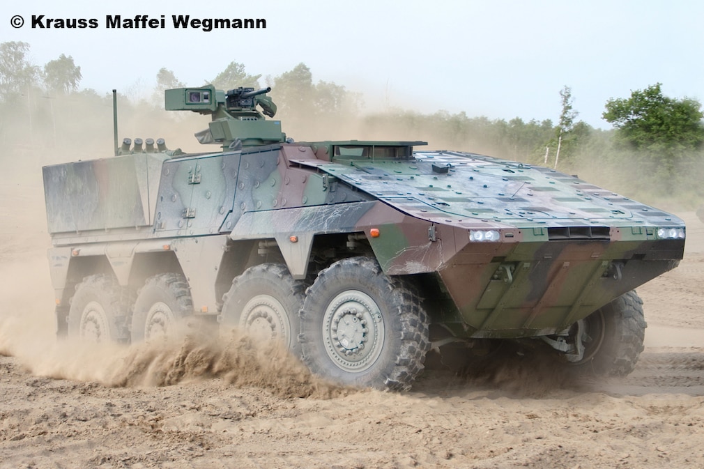 Bilder: Truppentransporter GTK Boxer Bilder: Truppentransporter GTK Boxer