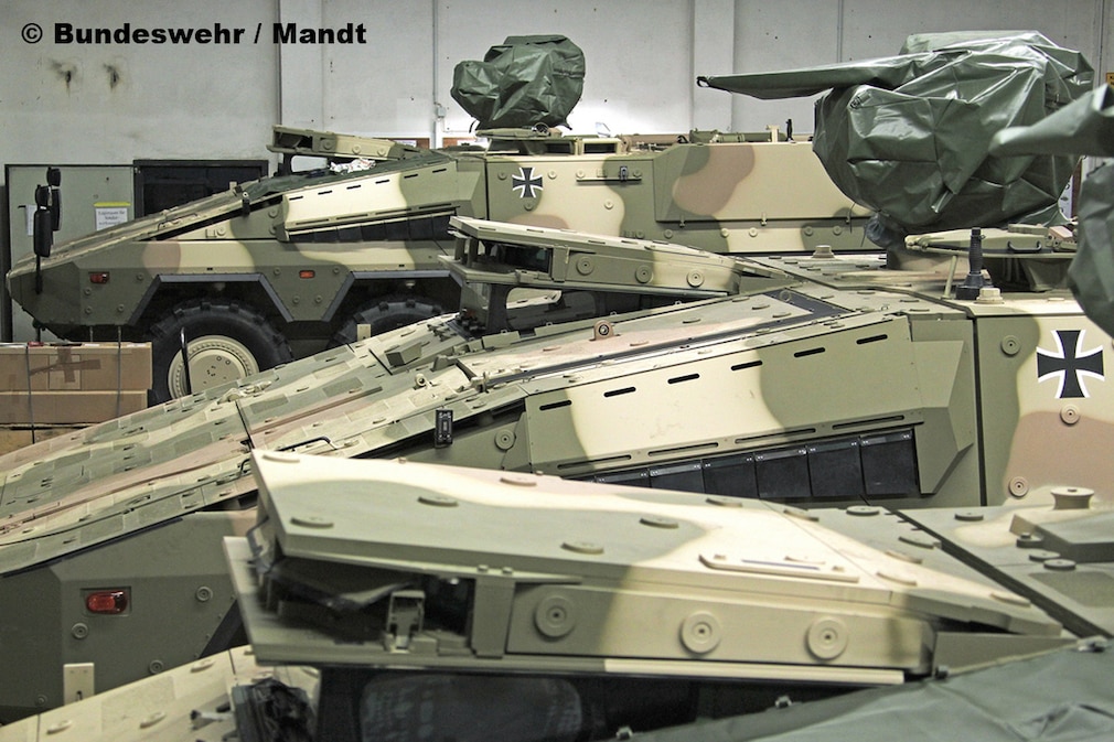 Bilder: Truppentransporter GTK Boxer Bilder: Truppentransporter GTK Boxer
