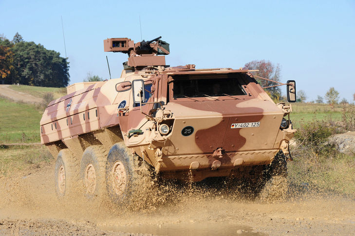 Transportpanzers Fuchs 1A8 vorne Transportpanzers Fuchs 1A8 vorne