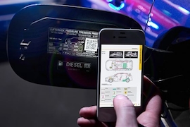 Mercedes QR-Code für digitale Rettungskarte in der Tankklappe