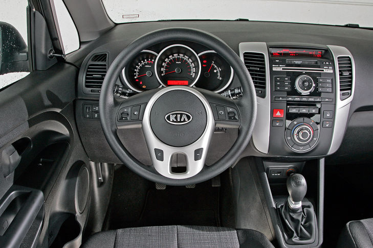 Kia Venga 1.4 CVVT Vision, Cockpit