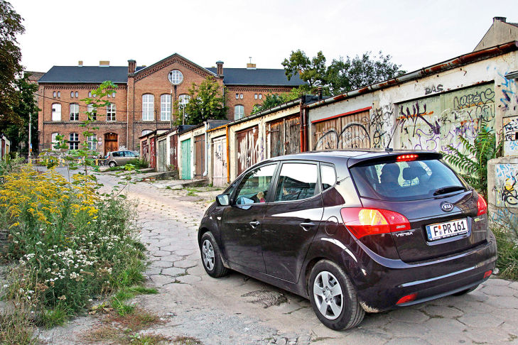 Kia Venga 1.4 CVVT Vision stehend Kia Venga 1.4 CVVT Vision stehend