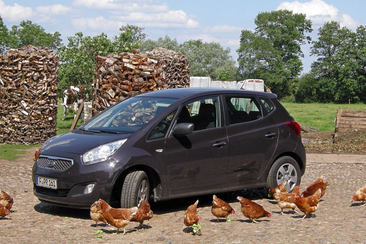 Kia Venga 1.4 CVVT Vision stehend Kia Venga 1.4 CVVT Vision stehend