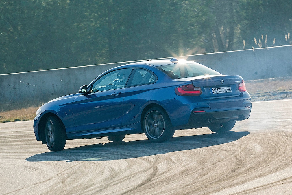 BMW M235i