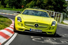 Mercedes SLS AMG ED auf der Nordschleife am Nürburgring