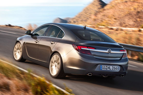 Neue Design und neue Motoren: Opel Insignia-Facelift zur IAA 2013 - AUTO  BILD