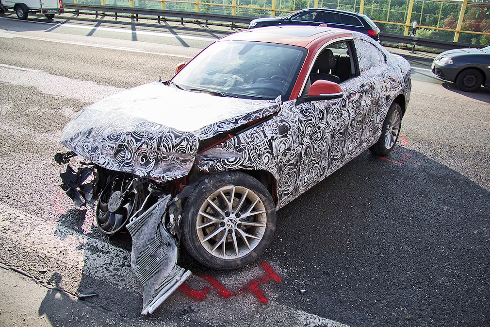 BMW 2er Coupé ungetarnt Seitenansicht