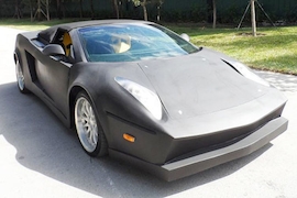 Dodge Stratus Gallardo-Umbau schräg vorne