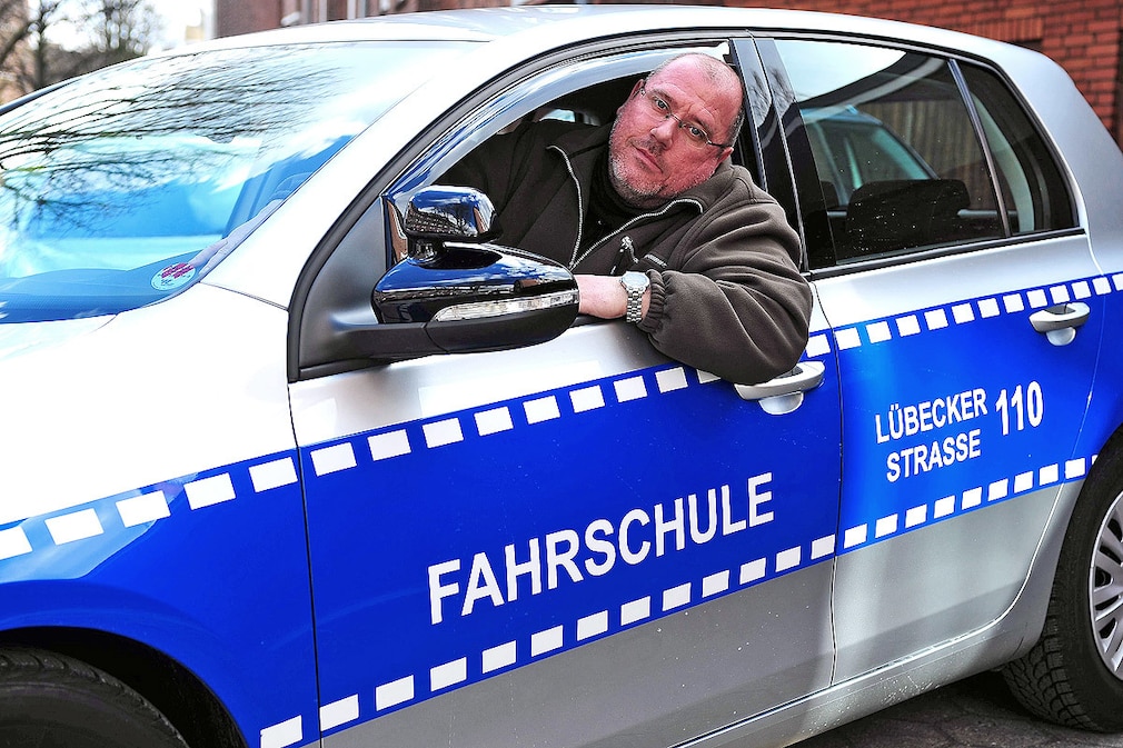 Kurz vor Schluss: Polizeiauto-Atrappen