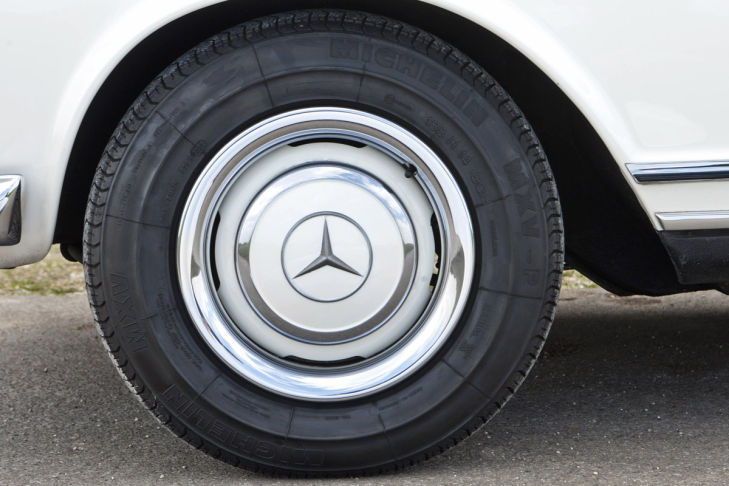 Mercedes 230 SL W 113