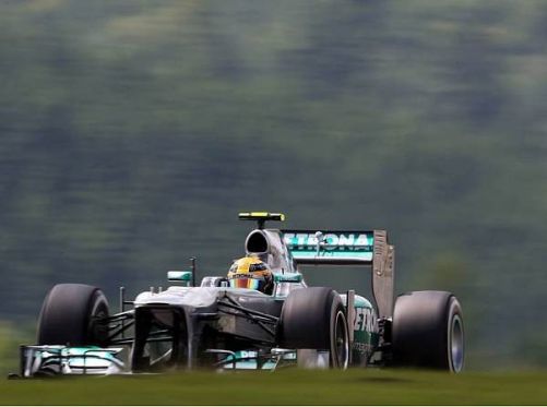 Lewis Hamilton holte sich seine zweite Pole innerhalb von sieben Tagen...