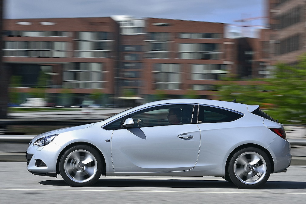 Opel Astra GTC