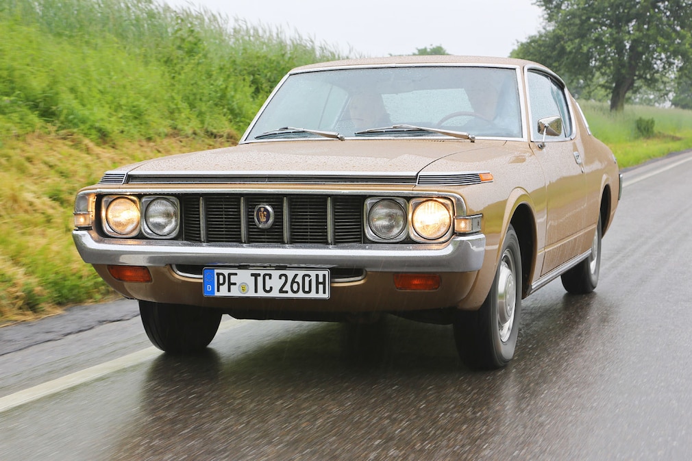 Toyota Crown 2600