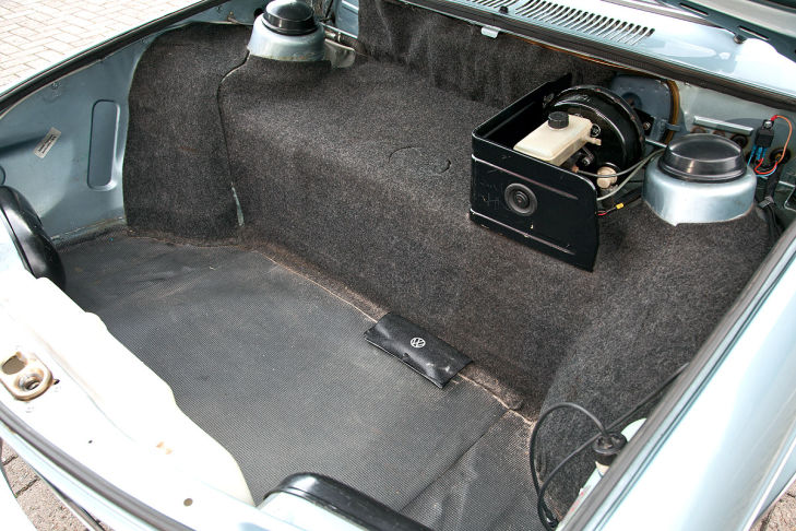 VW 412 LE
