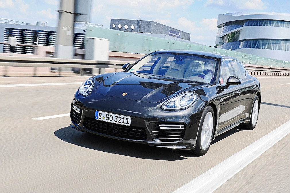 Porsche Panamera Turbo Lang
