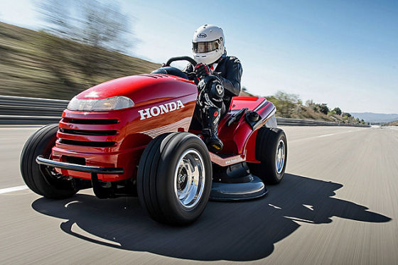 Honda Mean Mower: Der schnellste Rasenmäher der Welt - AUTO BILD