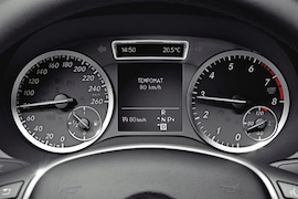 Tempomat in einer Mercedes B-Klasse