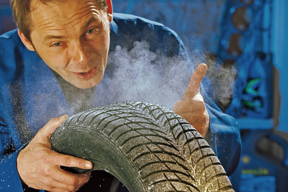 Autofahrer sparen bei den Reifen