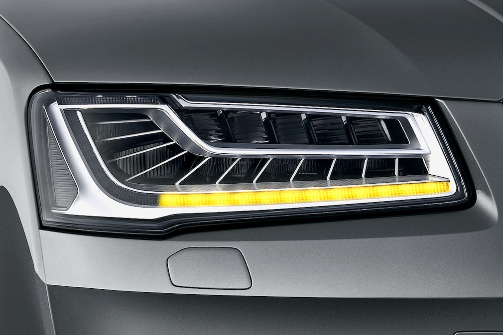 Audi A8 neues Blinklicht