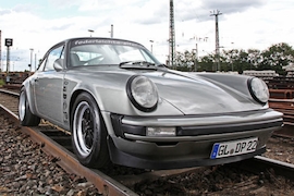 Porsche 911 DP Motorsport schräg vorne