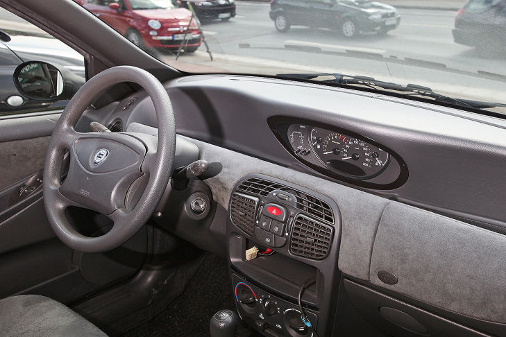 Lancia Y 1.2 8V, Innenraum, Lenkrad