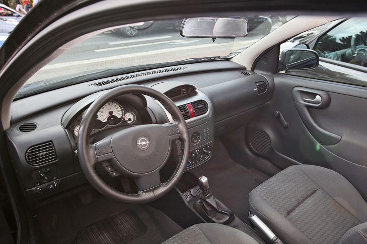 Opel Corsa 1.7 TDi, Innenraum