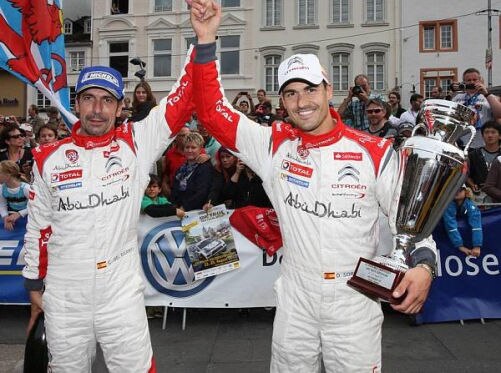 Dani Sordo (re.) und Carlos del Barrio (li.) feierten ihren ersten WRC-Sieg