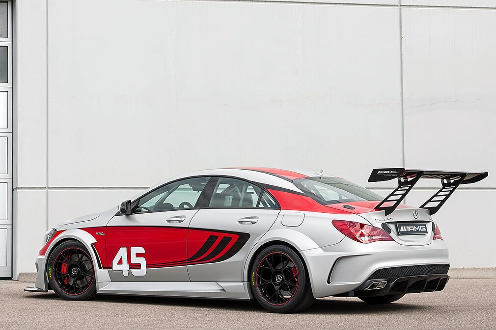Mercedes CLA AMG Racing Series
