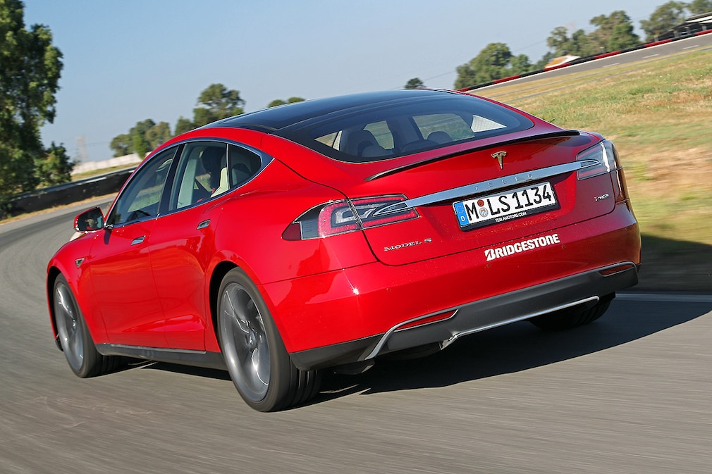 Tesla Model S 85+