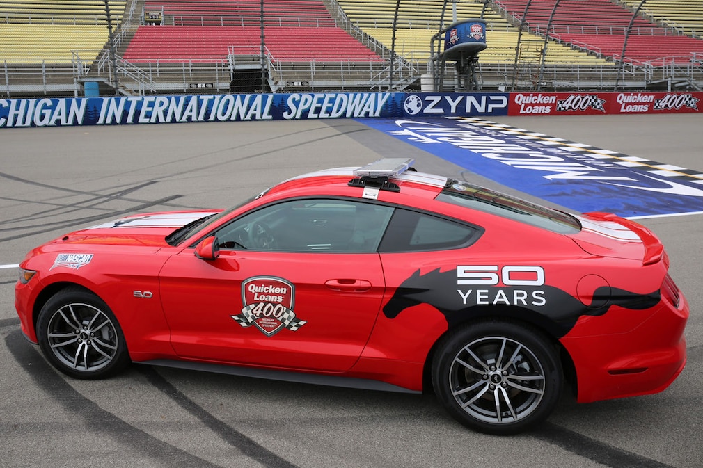 Ford Mustang Pace Car