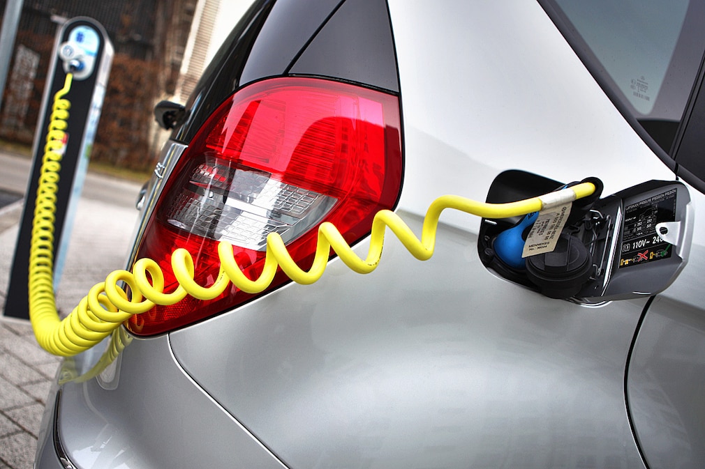 Studie: Elektroautos bis 2020