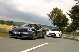 Porsche 911 Turbo S Nissan GT-R Black Edition