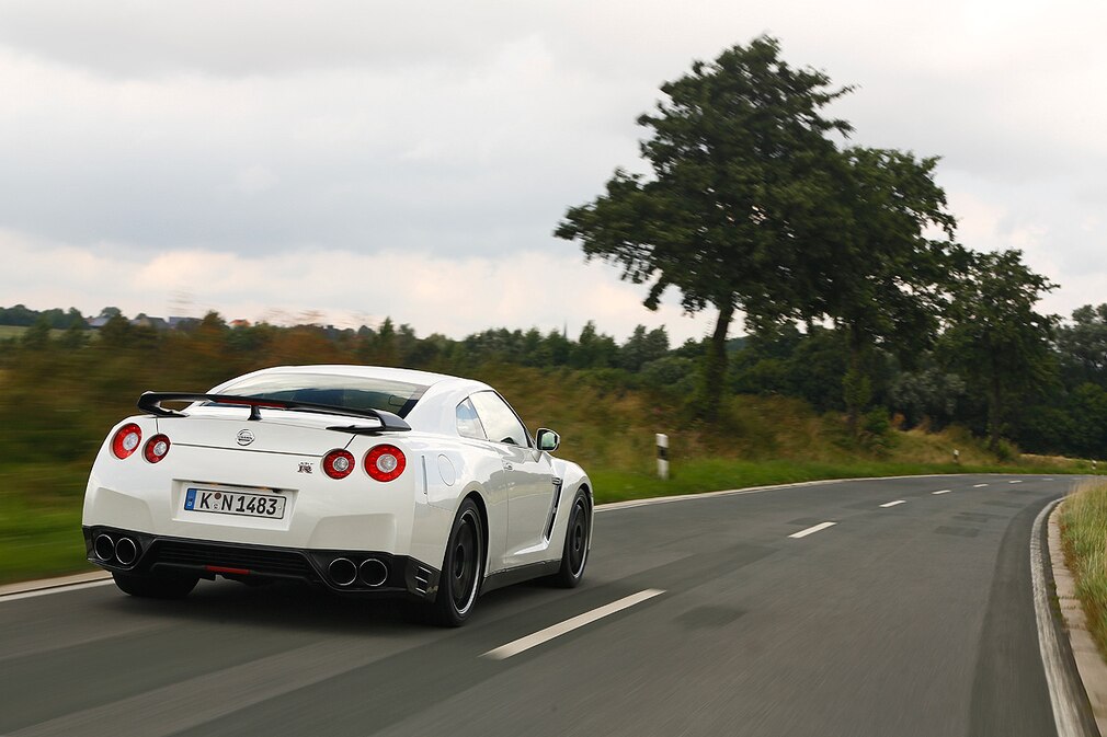 Nissan GT-R
