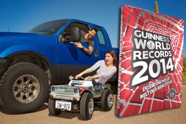 Austin Coulson (USA) präsentierte am 7. September 2012 ein Auto, das nur 63,5 Zentimeter hoch, 65,41 Zentimeter breit und 126,47 Zentimeter lang ist – und kam damit ins Guiness-Buch der Rekorde für das kleinste Auto der Welt